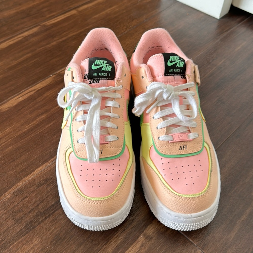 Nike AF1 - Size 9 - basically new